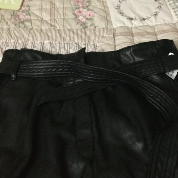 Faux leather pants/trousers - Picture 2 of 7